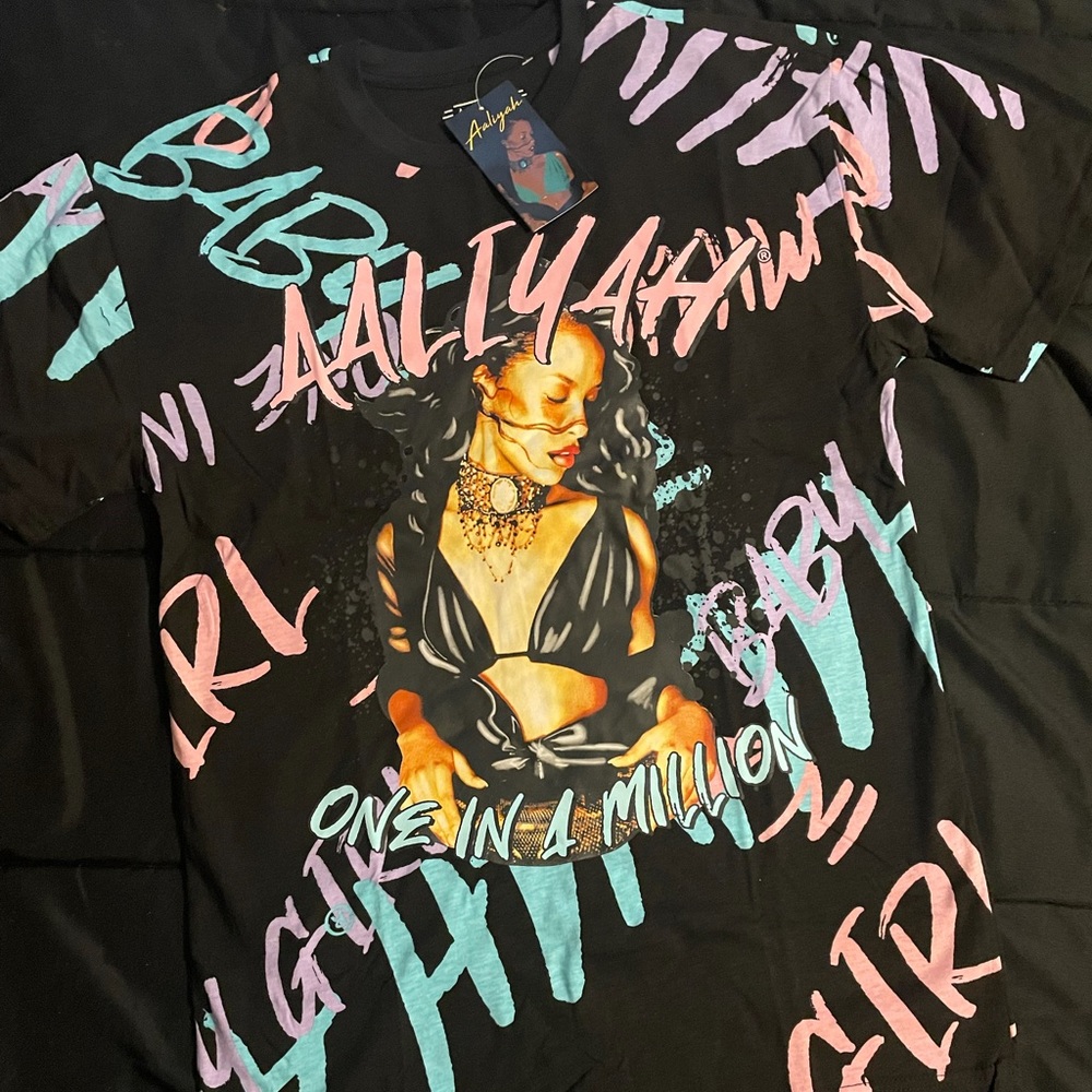 Rue 21 T shirt